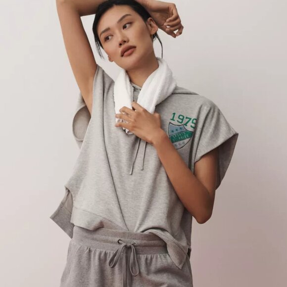 039 DP Anthropologie Team Spirit Sleeveless Hooded Sweatshirt NWOT Small - Picture 3 of 7